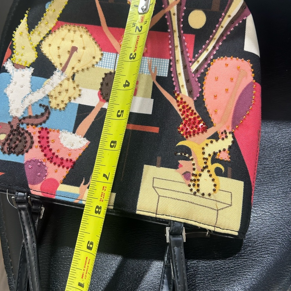 Graphic Beaded Fashion-Print Shoulder Bag in Multicolor - Picture 5 of 6